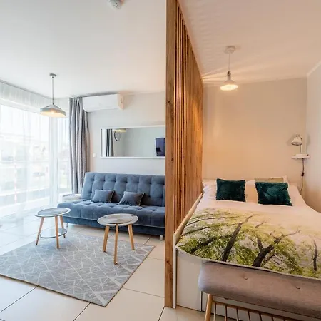 W Niechorzu Przy Latarni Z Garazem *