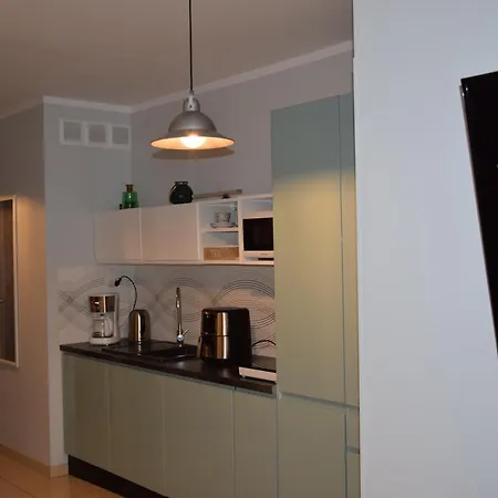 W Niechorzu Przy Latarni Z Garazem