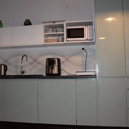 W Niechorzu Przy Latarni Z Garazem